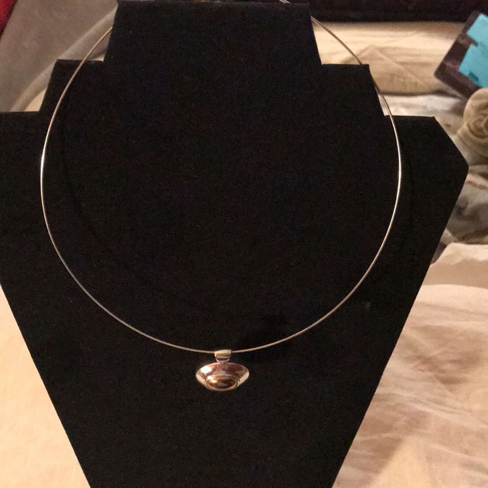 Necklace with changing charms